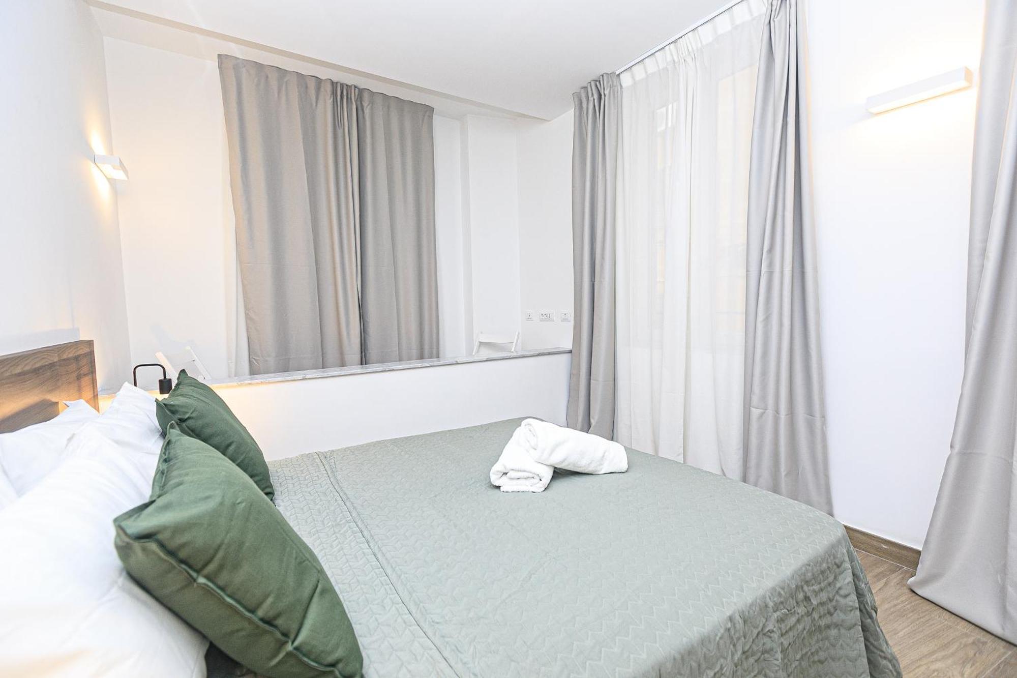 Apartment Real Italian Estate - Memories Genua